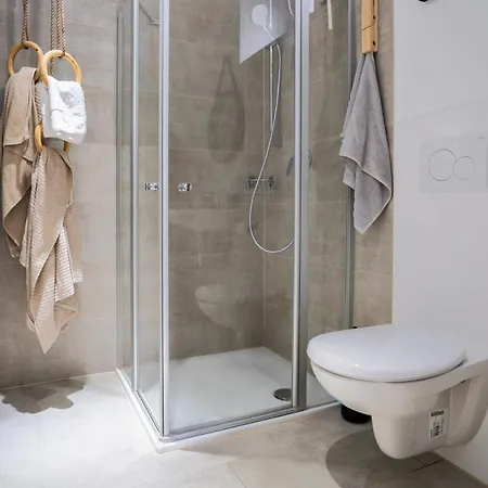 1 Bedroom - Lage - Kaffee - Wifi - Modern - Parkplaetze Rüdesheim am Rhein